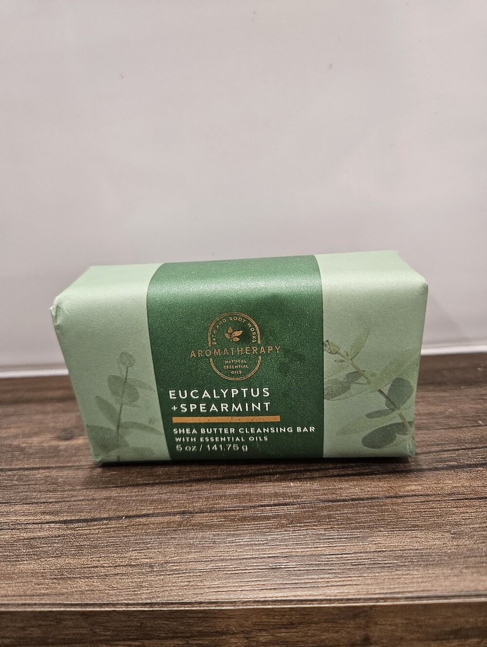 Bath & Body Works Eucalyptus + Spearmint Soap - Light Green & Dark Green